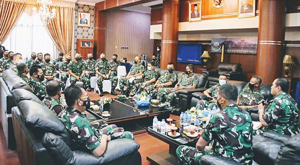 para komadan diberi wejangan danlanatamal