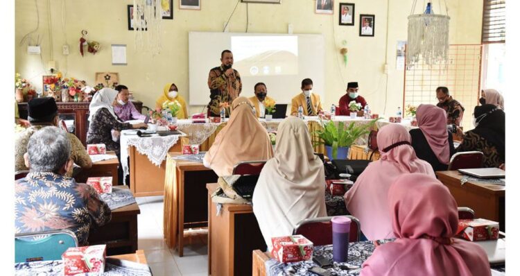 Era Digital, Manfaatkan Teknologi 1 Wakil Walikota Pariaman Mardison Mahyuddin menyatakan, di era digital saat ini, penggunaan dan penerapan dalam memanfaatkan teknologi, telah menjadi suatu kewajiban, agar tidak ketinggalan dengan daerah lain.