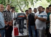 Tingkatkan Ekonomi Masyarakat Nelayan dengan Mesin  di Kota Pariaman