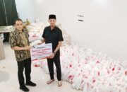 Ade Rezki Pratama Bagikan Ribuan Paket Sembako