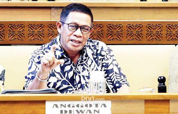 Hugua
Anggota Komisi II DPR RI