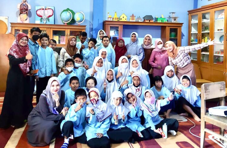 PKBI Sumbar Berikan Edukasi Kesehatan Reproduksi Siswa Penyandang Disabilitas di SLB Wacana Asih