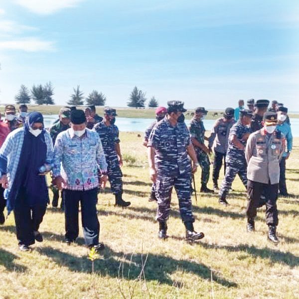 Danlantamal II Padang Dukung Pengembangan Wisata Agam 1 KUNKER—Lantamal II Padang mendukung penuh program Pemkab Agam, khususnya dalam pengembangan sektor pariwisata di daerah Agam.