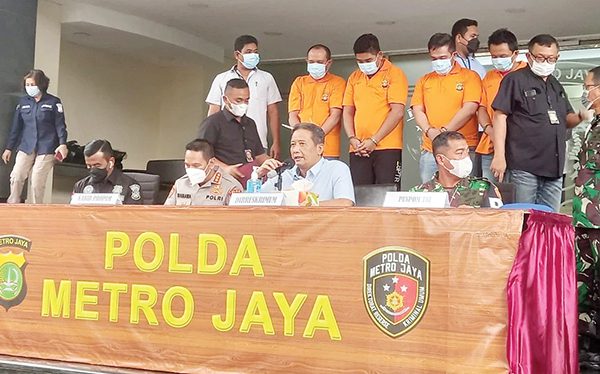 KETERANGAN—Dirkrimum Polda Metro Jaya Kombes Tubagus Ade Hidayat saat memberi keterangan di PMJ kepada wartawan, Selasa (18/1)