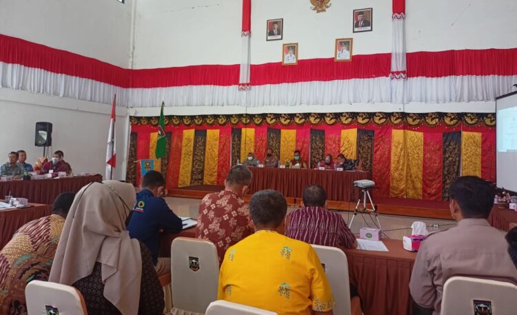 HJK Sijunjung ke-73 Tahun 2022, Sekda Warning Soal Kebocoran Ekonomi 1 RAPAT PERSIAPAN— Pemkab Sijunjung menggelar rapat persiapan pelaksanaan kegiatan HJK ke-73 yang dipimpin Sekda Zefnihan.