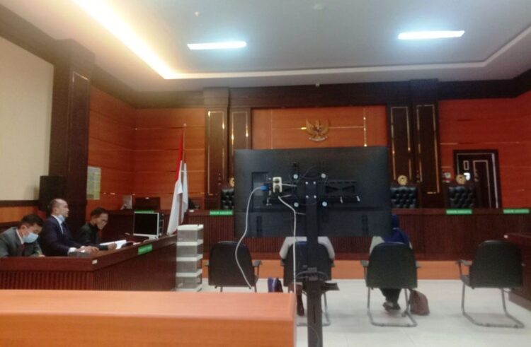 Sidang Praperadilan Kasus Korupsi Ganti Rugi Jalan Tol Padang-Pekanbaru, Saksi Ahli: Perkara Korupsi Harus Ada Hasil Audit Kerugian Negara 1 SIDANG PRAPERADILAN— Suasana sidang lanjutan praperadilan yang diajukan dua tersangka kasus korupsi ganti rugi lahan tol Padang-Pekanbaru, RN dan J yang merupakan pegawai BPN Sumbar di Pengadilan Negeri (PN) Padang.