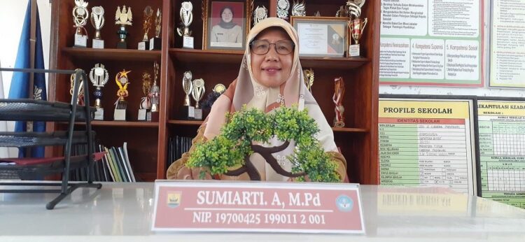 Sumiarti
Kepala SDN 12 Cubadak Mentawai