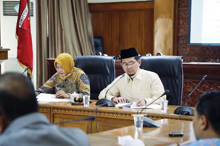 KONDUSIVITAS— Anggota Komisi II DPRD Kota Bukittinggi Ibnu Asis berpendapat Bukittinggi masih mengandalkan ikon lama, belum memiliki ikonik yang baru, maka perlu menjaga kondusivitas pariwisata.