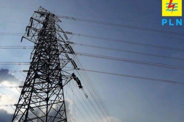 Pascakebakaran PLTU Teluk Sirih, PLN Pastikan Sistem Kelistrikan Sumatra Barat Aman 1 PLN pastikan pasokan listrik di Sumbar Aman.