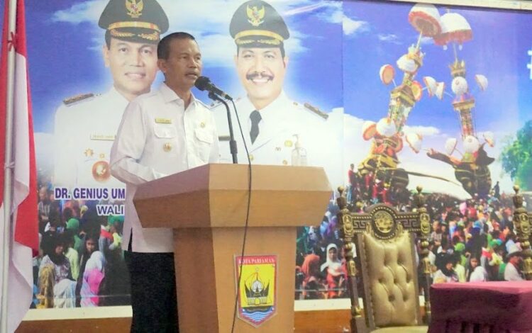 SAMBUTAN—Wali Kota Pariaman H Genius Umar, beri sambutan saat pembukaan acara  sosialisasi peraturan Menteri Keuangan.