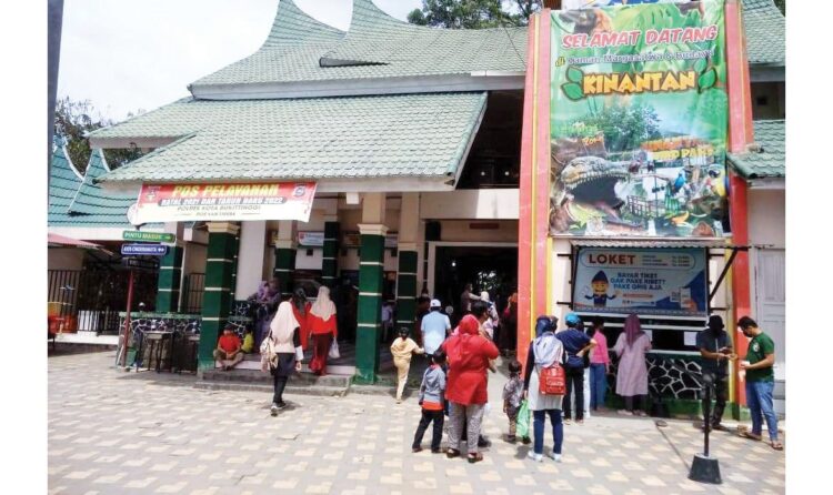 PENGUNJUNG — Selama libur Natal dan Tahun Baru (Nataru) objek wisata TMSBK dikunjungi sebanyak 50.000 lebih wisatawan domestik.