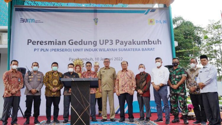 PLN Unit Induk Wilayah Sumbar meresmikan Gedung Unit Pelaksana Pelayanan Pelanggan (UP3) Payakumbuh yang berlokasi di Kota Payakumbuh, pada Senin (10/01).