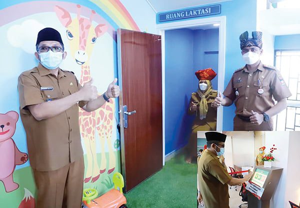 PERESMIAN— Wali Kota Padang Hendri Septa meresmikan Renovasi Pelayanan Administrasi Terpadu Kecamatan (Paten) Lubeg. Ruang Paten tersedia mesin untuk mencetak nomor antrean, mesin untuk mengukur indeks kepuasan masyarakat, serta adanya Ruang Taman Bermain Anak dan Ruang Laktasi.