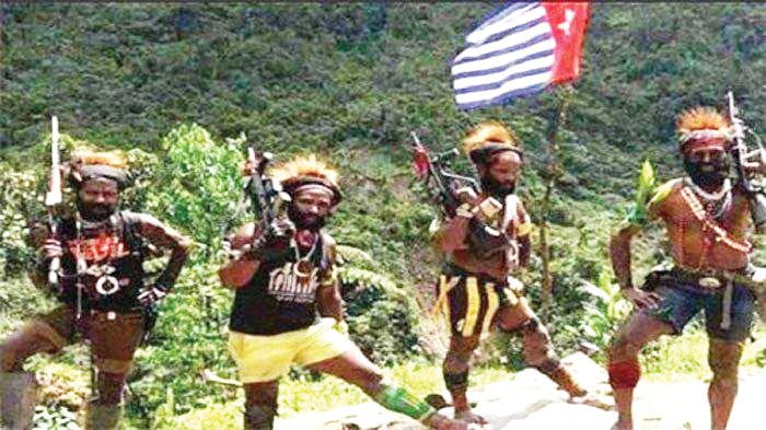 KKB Kibarkan Bendera Bintang Kejora, Bang Bobby Bereaksi 1 KIBARKAN—KKB melalui Tentara Pembebasan Nasional Papua Barat (TPNPB) Organisasi Papua Merdeka (OPM) sebelumnya mengibarkan bendera bintang kejora di tiga lokasi di Kabupaten Intan Jaya, Papua.