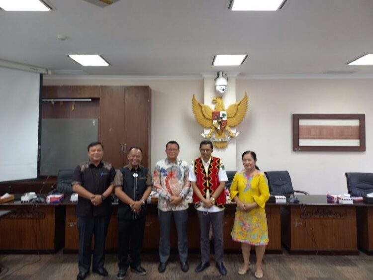 Sekretaris DPRD Sumbar Raflis menerima kunjungan DPRD Kabupaten Nias Barat Provinsi Sumatera Utara (Sumut).