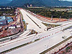 1 Tahun Kepemimpinan Mahyeldi-Audy, Bangun Infrastruktur, Bangkitkan Dunia Investasi 2 7