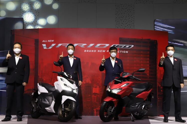 Model terbaru sepeda motor All New Honda Vario 160.