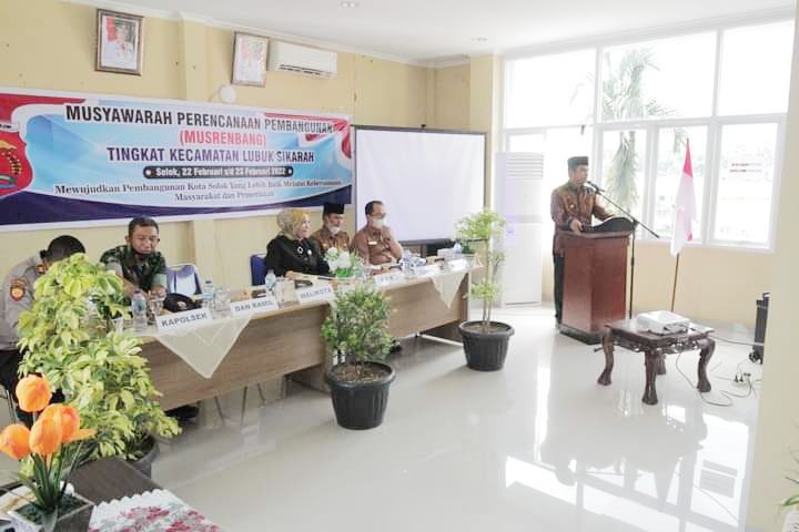 PEMBUKAAN MUSRENBANG— Wawako Solok Ramadhani Kirana Putra membuka Musrenbang tingkat kecamatan  di Kota Solok.