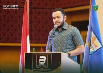 Hadiri Pelantikan, Wako Fadly Amran Harapkan KNPI Sumbar Bersinergi dengan Pemerintah