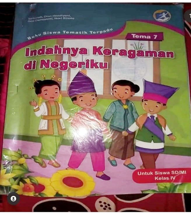 KONTROVERSI— Buku yang berjudul "Indahnya Keragaman Negeriku" untuk SD/MI kelas IV di Kabupaten Sijunjung menuai kontroversi, sehingga bupati menginstruksikan untuk menarik kembali.