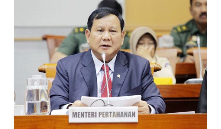 RAPAT— Menteri Pertahanan Prabowo Subianto saat mengikuti rapat bersama Komisi I DPR di kompleks Parlemen.