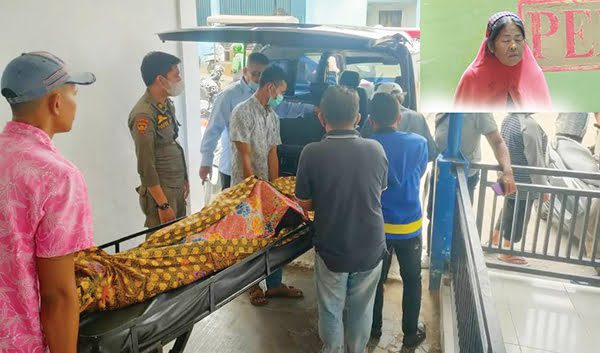DIJEMPUT KELUARGA— Jenazah wanita paruh baya Suriati (67), yang ditemukan sulit bernafas di kawasan Jalan Raden Saleh, Kamis (10/2) dijemput pihak keluarga yang mengetahui keberadaan korban dari media sosial.