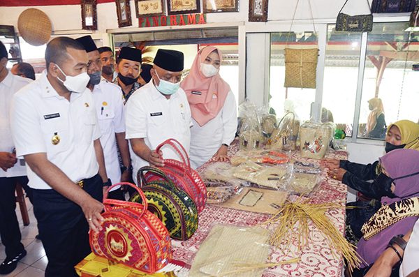 KUNKER— Wagub Sumbar Audy Joinaldy melakukan kunjungan kerja ke Nagari/Desa Pemajuan Kebudayaan di Nagari Sungai Landia, Kecamatan IV Koto.