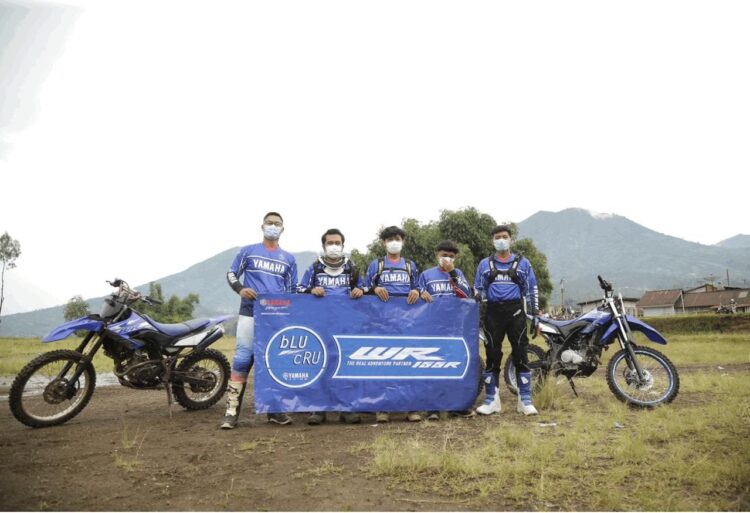 TRABAS-Yamaha mengajak konsumen WR155R merasakan pengalaman berbeda dengan mencicipi trek Kejurnas IERC di kelas Exhibition.