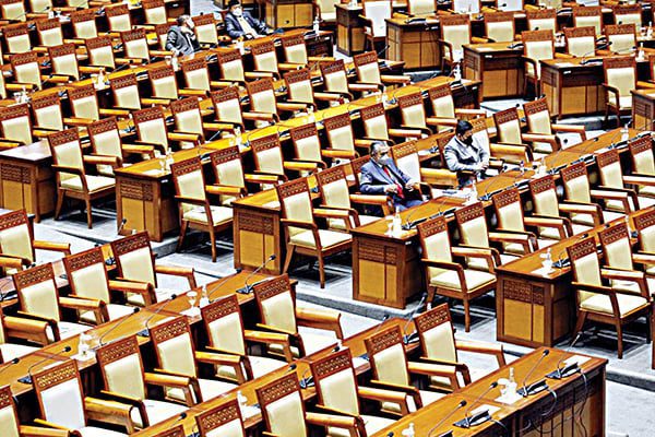 Sejumlah Legislator Positif COVID-19, Ruang Komisi III Bakal Lockdown 1 RAPAT—Terlihat suasana-rapat-paripurna anggota DPR RI pekan lalu.