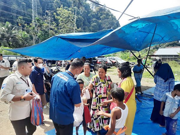 BRI RO Padang Ikut Berduka, Distribuksikan Bantuan Ke Lokasi Terdampak Gempa 1 BRI dengan Tim Elang (Tim Reaksi Cepat BRI) dari Kantor Pusat, Regional Office dan Kantor Cabang salurkan bantuan untuk korban gempa di Pasbar dan Pasaman.