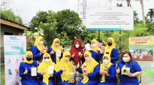 Pengembangan UMK menjadi Prioritas Program TJSL PLN 1 Kunjungan Persatuan Istri Karyawan dan Karyawati (PIKK) PLN UIP Sumbagteng ke UMK Dapur Aru.