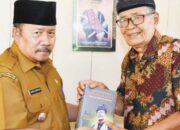 Peduli Pelestarian Adat Istiadat, Bupati Agam Datangi Budayawan Yus Dt Parpatiah