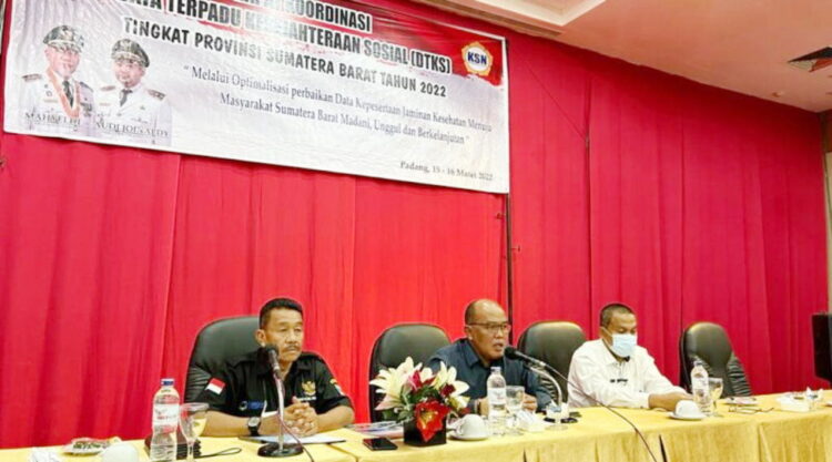 Banyak Data Bermasalah saat Pandemi, Ketua DPRD Sumbar Minta Dinas Sosial Rapikan DTKS 1 SAMPAIKAN MATERI— Ketua DPRD Sumbar, Supardi menyampaikan materi dalam rapat koordinasi Data Terpadu Kesejahteraan Sosial (DTKS) tingkat Provinsi Sumbar.