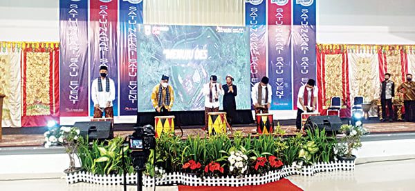 Bupati Eka Putra tabuh bendang bersama, tanda dimulainya satu iven satu nagari.