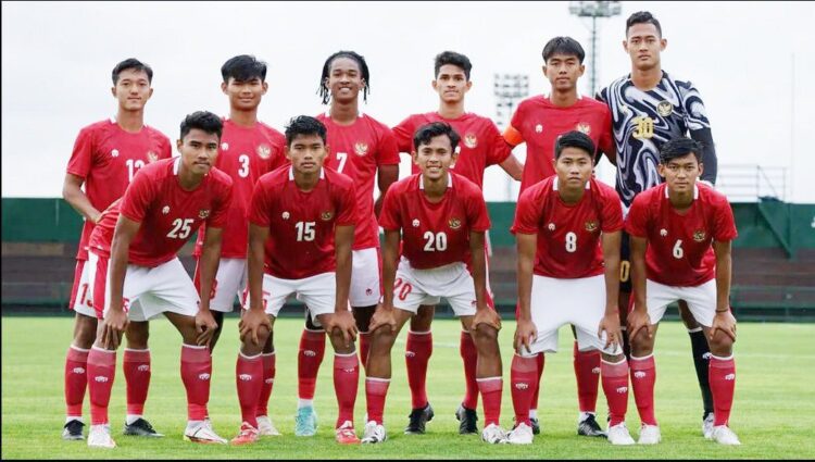 UNJUK KEMAMPUAN--Dipanggil TC Timnas Indoinesia U 19 pemain muda Indonesia siap unjuk kemampuan.