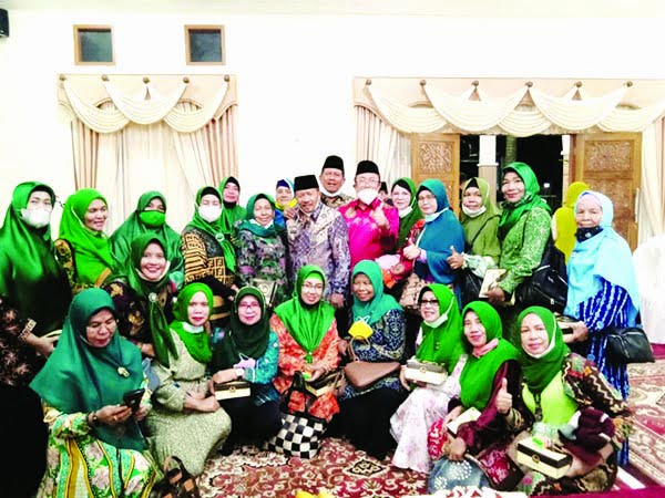 TEMU RAMAH— Bupati Agam Andri Warman gelar temu ramah dengan Ikatan Keluarga Sakinah Dumai.