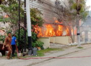 Gudang Karangan Bunga di Sawahlunto Ludes Terbakar