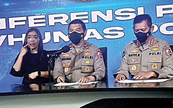 Masih Hirup Udara Bebas, Pendeta Saifudin Ibrahim Terancam Pidana 6 Tahun 1 KETERANGAN— Karo Penmas Divisi Humas Polri Brigjen Ahmad Ramadhan saat memberikan keterangan di Mabes Polri, Rabu (30/3).