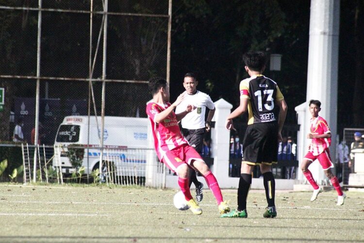 Kecewa dengan keputusan wasit di babak tambahan, gawang PS Machudums kebobolan gol beruntun. Skor berakhir PS Machudums 0 – 3 Asiana DKI.