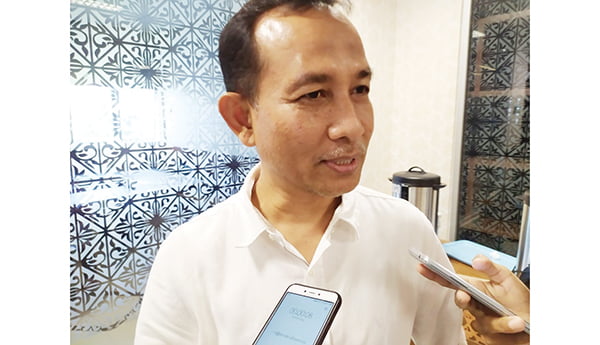 Herry Martinus
Kepala Dinas Energi dan Sumber Daya Mineral (ESDM)