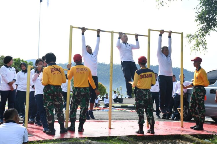 KESEMAPTAAN--Untuk mewujudkan SDM prajurit yang tangguh, Lantamal II Padang gelar ujian kemapuan dengan melaksanakan kesempataan.