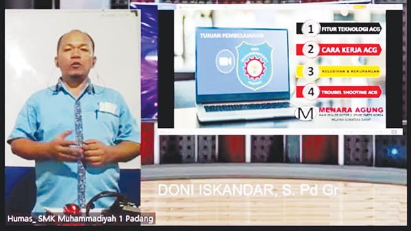 JUARA— Doni Iskandar, guru SMK Muhammadiyah 1 Padang berhasil menjuarai Kontes Kreativitas Guru 2022 yang diselenggarakan oleh PT Menara Agung.