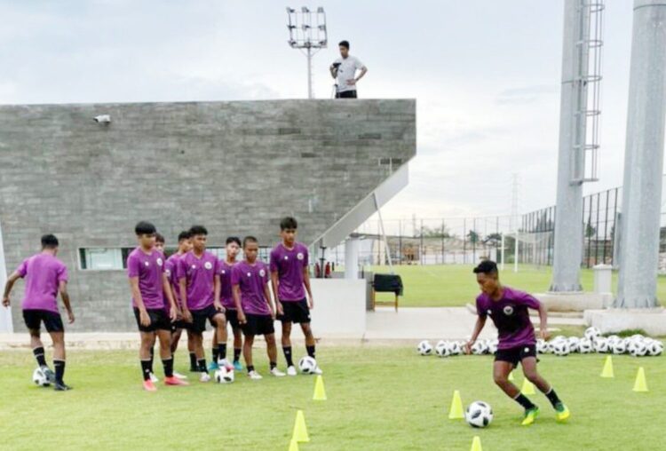 IDENTIFIKASI BAKAT--Sebanyak 36 pemian Timnas Indonesia U 16 mengikuti identifikasi bakat untuk diikuti perkembangannya.