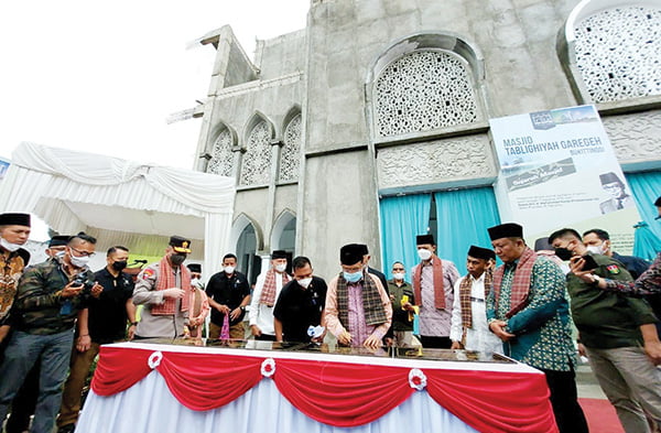 Yusuf Kalla Resmikan Penggunaan Masjid