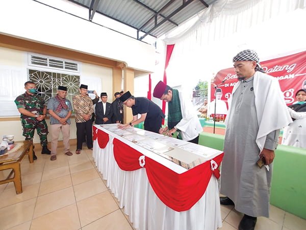 RESMIKAN— Wali Kota Bukittinggi resmikan operasionalnya secara simbolis sebanyak 12 rumah tahfiz di Bukittinggi Quran Center (BQC) Mandiangin.