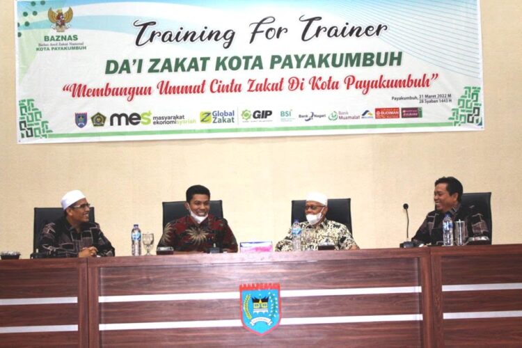 RAPAT—Baznas menggelar rapat TFT untuk Dai dan Mubaligh se-Kota Payakumbuh.