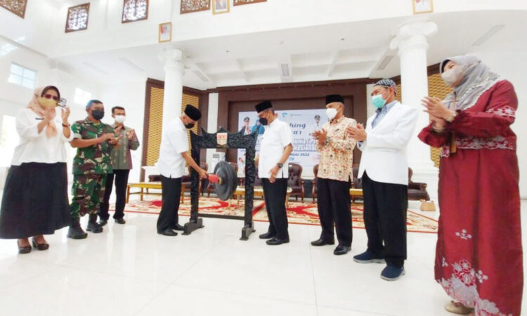 LAUNCHING— Pemko Bukittinggi gelar launching gebyar Pekan Imunisasi Dunia (PID) dan Bulan Imunisasi Anak Nasional (BIAN).