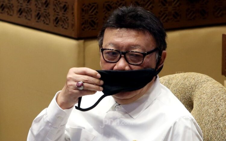 Seruan Menteri Tjahjo Kumolo untuk PNS & PPPK yang Mau Mudik, Dilarang Bawa Mobil Dinas Pulang Kampung 1 Dilarang Bawa Mobil Dinas Pulang Kampung.