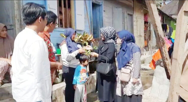 Pemko Bukittinggi berbagi selama Ramadhan terus dilanjutkan. Kali ini melalui Dinas Perpustakaan dan Kearsipan (DPK) berbagi dengan Anak Yatim di Kelurahan Pakan Kurai.