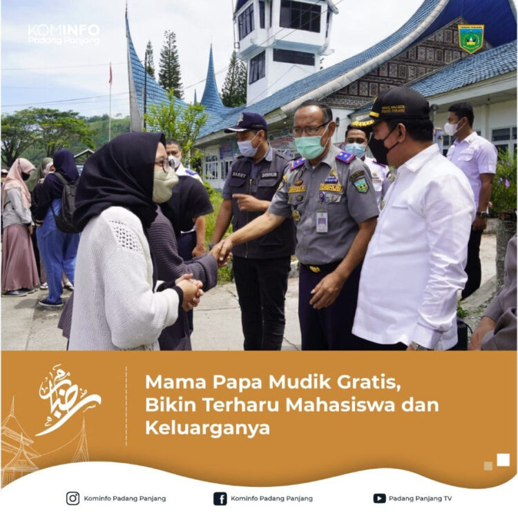 Disambut Wawako Asrul, Bus ”Mama Papa Mudik Gratis” Tiba dengan Selamat 1 SAMBUT PEMUDIK— Bus mahasiswa mahasiswi Padang Panjang Mudik Gratis (Papa Mama Mudik Gratis) akhirnya sampai di Kota Padang Panjang dengan selamat, Rabu (27/4). Mereka disambut langsung oleh Wakil Wali Kota Drs.Asrul.